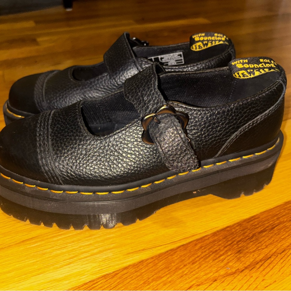 Dr. Martens Black Mary Jane’s size 8